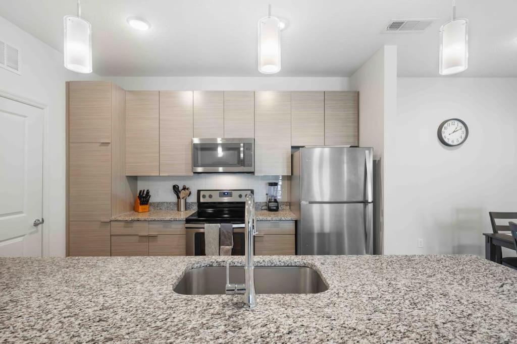 Lavish 2Br Apartment In Тампа Экстерьер фото