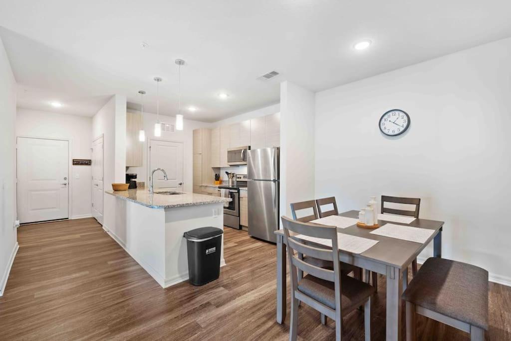 Lavish 2Br Apartment In Тампа Экстерьер фото